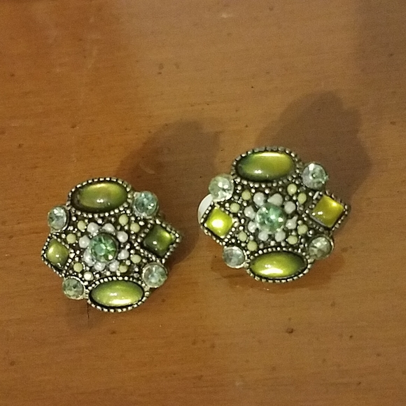 🔥🔥Green 80's clip on earrings - Picture 5 of 7